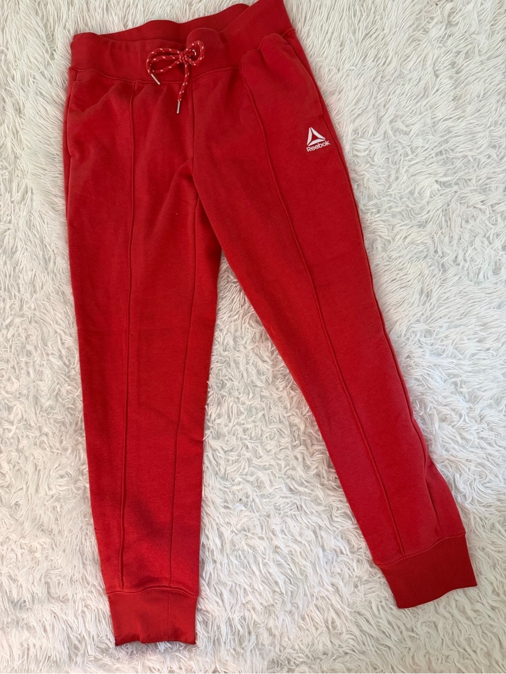 Reebok Red Fleece Jogger Sweatpants Women’s Small NWOT Athleisure